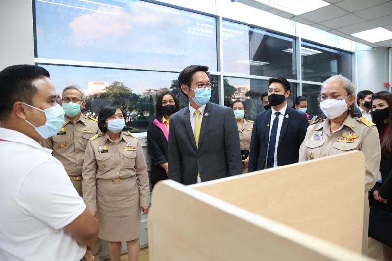 ผู้ช่วยรัฐมนตรีป�