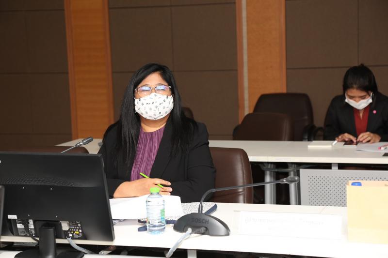 รองปลัด พม. เป็นปร�