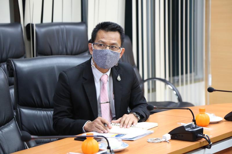 รองปลัด พม. เป็นปร�