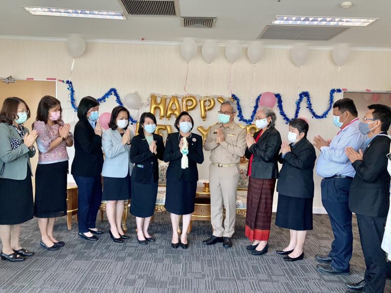 ปลัด พม. ให้คณะผู้�