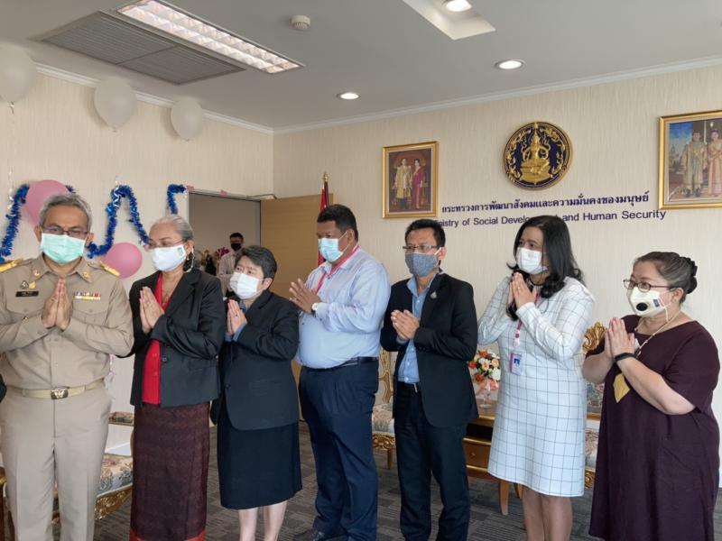 ปลัด พม. ให้คณะผู้�