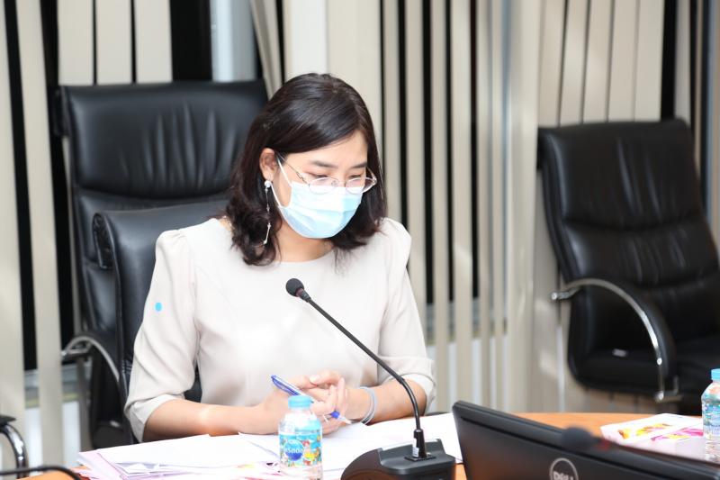 รองปลัด พม. เป็นปร�