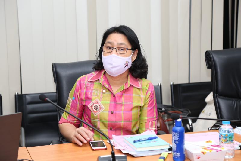 รองปลัด พม. เป็นปร�