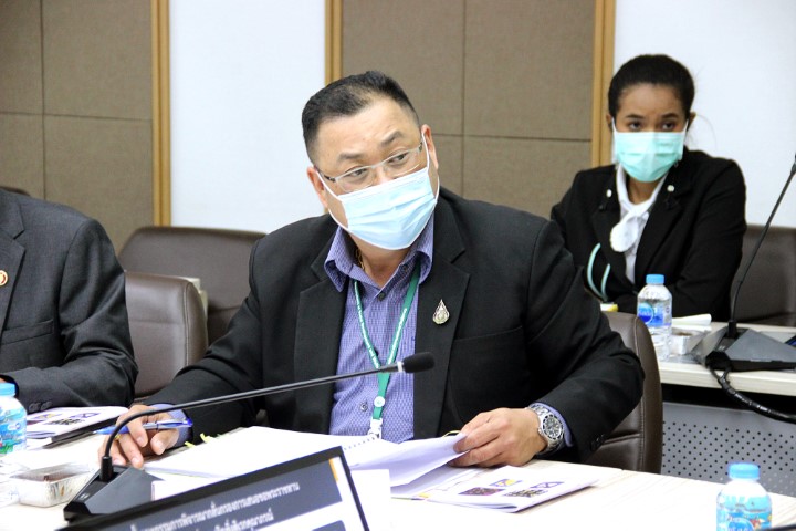 รองปลัด พม. เป็นปร�