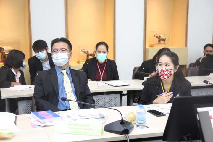 รองปลัด พม. เป็นปร�