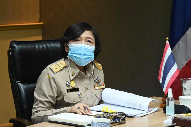 รมว.พม. พร้อมด้วย ค�
