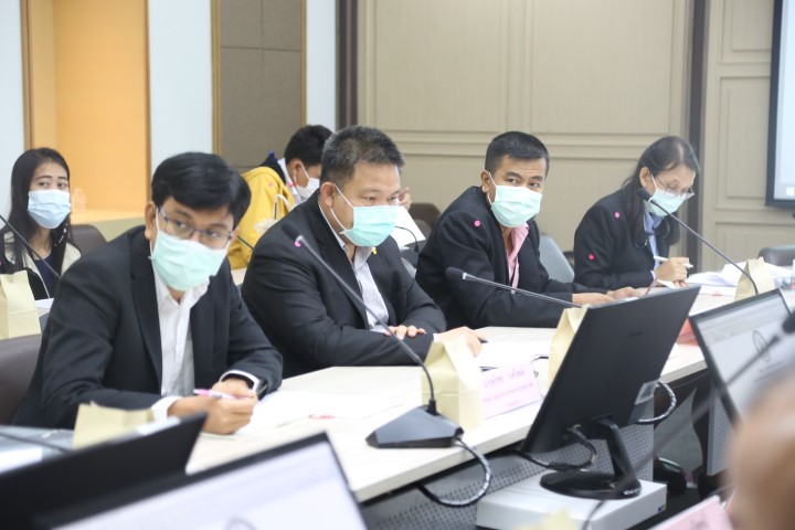 รองปลัด พม. เป็นปร�