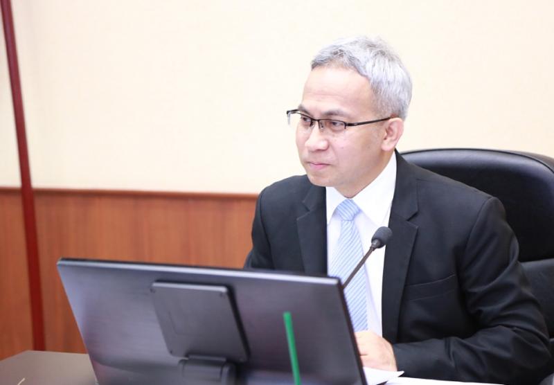 รองปลัด พม. เป็นปร�