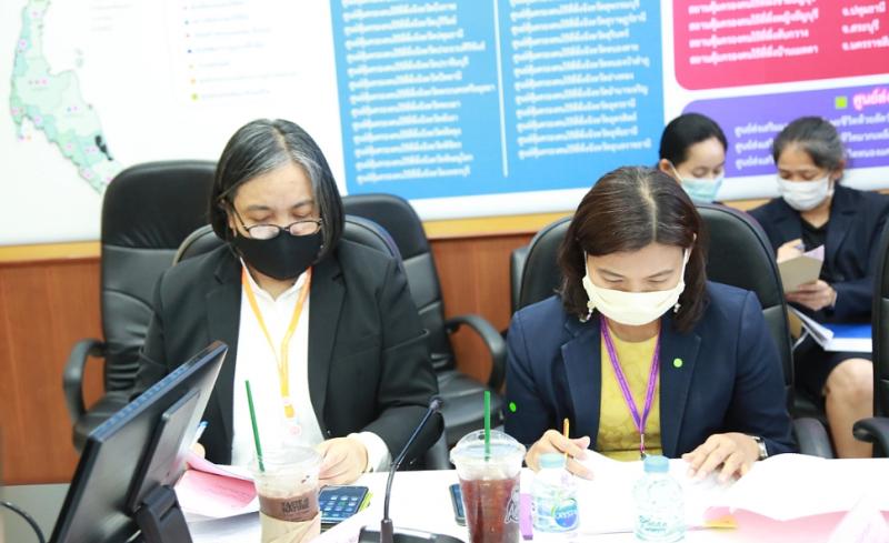 รองปลัด พม. เป็นปร�