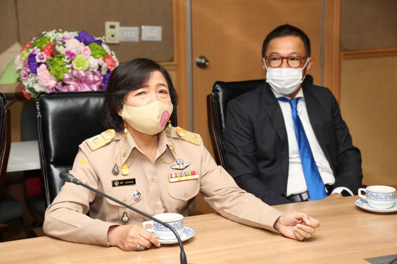 รมว.พม. ให้ผู้ว่าก�