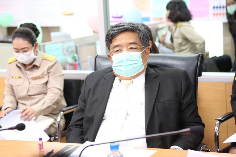 รองปลัด พม. เป็นปร�