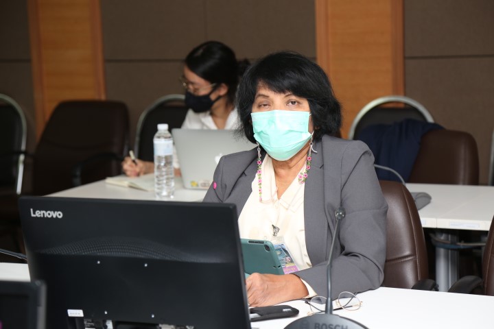 รองปลัด พม. เป็นปร�