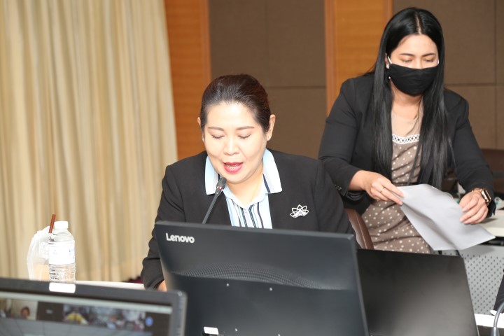 รองปลัด พม. เป็นปร�