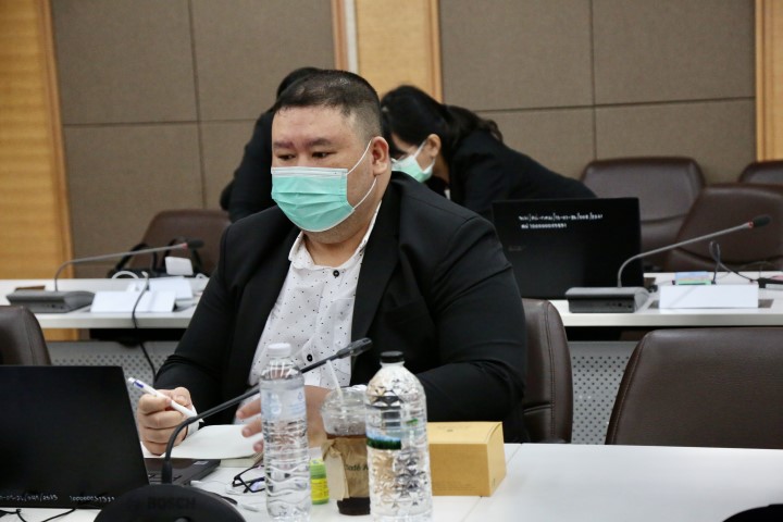 รองปลัด พม. เป็นปร�