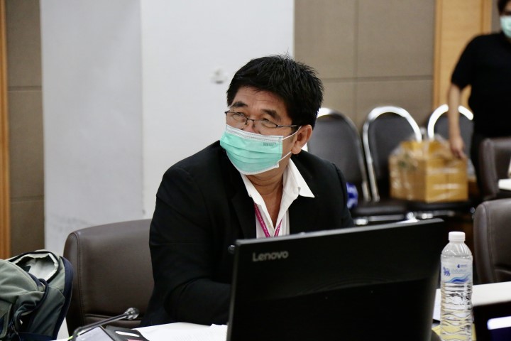 รองปลัด พม. เป็นปร�