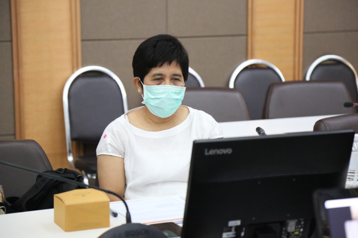 รองปลัด พม. เป็นปร�