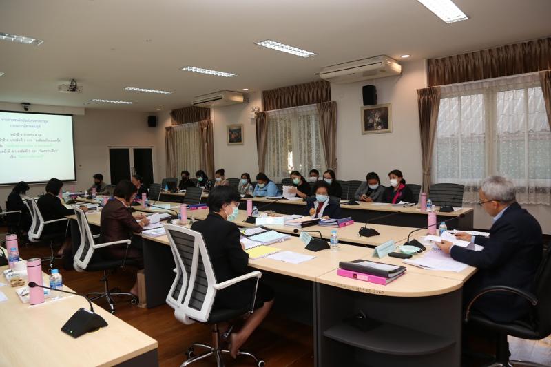 รองปลัด พม. เป็นปร�