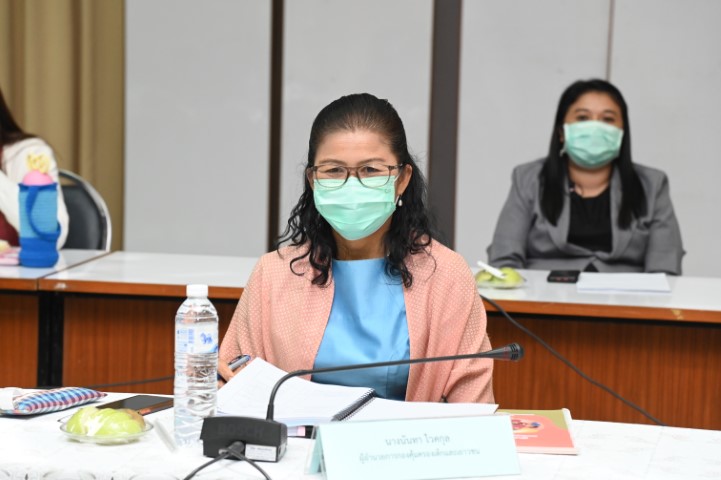 รองปลัด พม. เป็นปร�