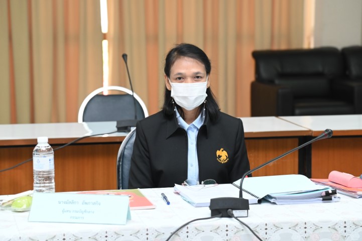 รองปลัด พม. เป็นปร�