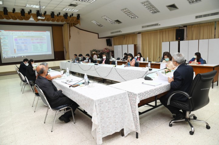 รองปลัด พม. เป็นปร�