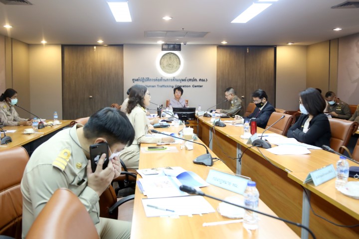รองปลัด พม. ร่วมปร�