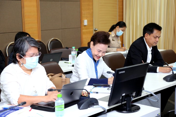 ปลัด พม. เป็นประธา�