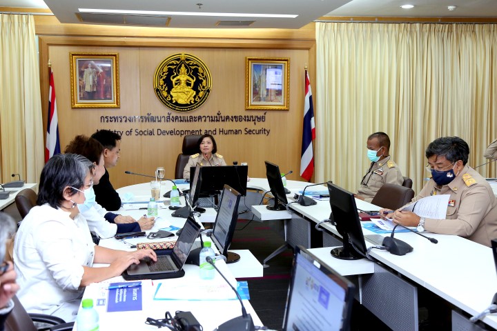 ปลัด พม. เป็นประธา�
