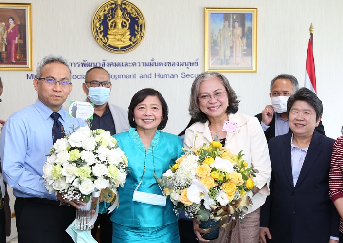 คณะผู้บริหาร เข้า�