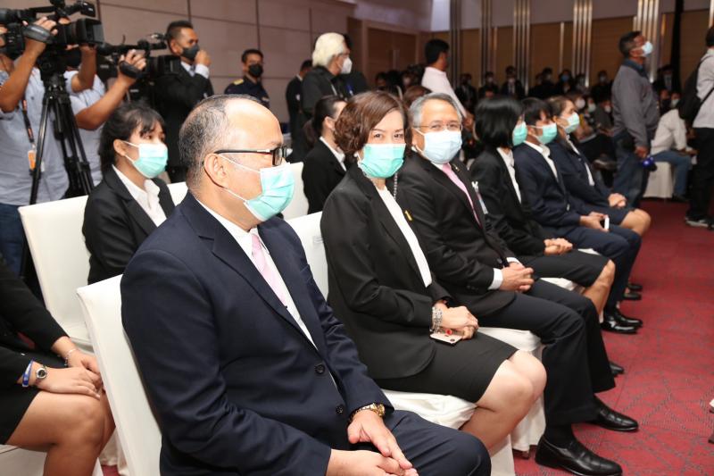 รองนายกรัฐมนตรี เ�