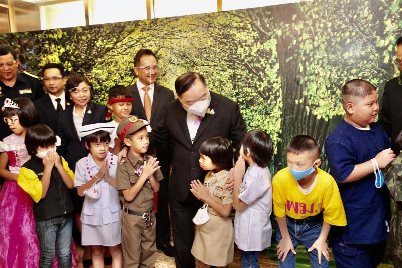 รองนายกรัฐมนตรี เ�