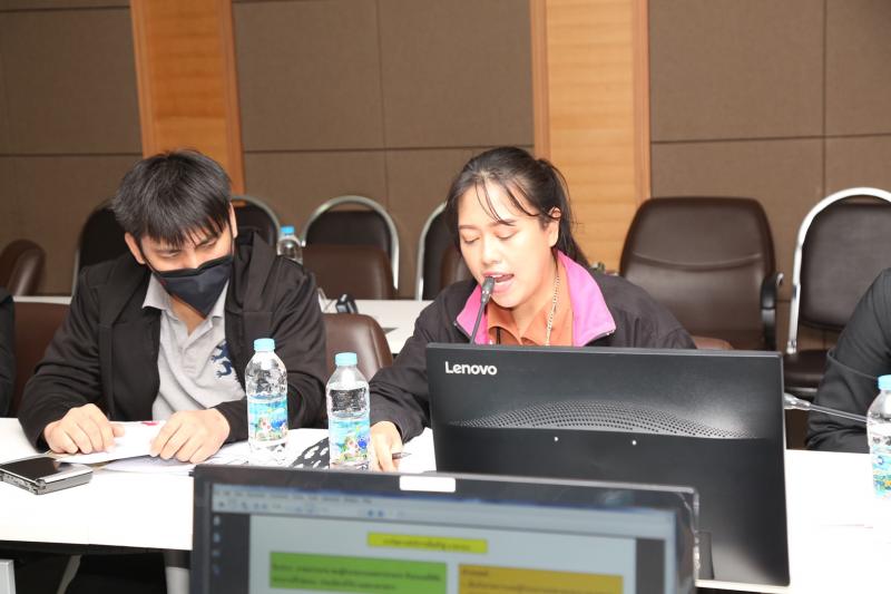 รองปลัด พม. เป็นปร�