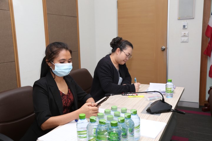 รองปลัด พม. เป็นปร�