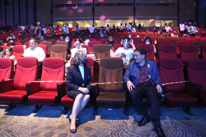 รองปลัด พม. ร่วมงา�