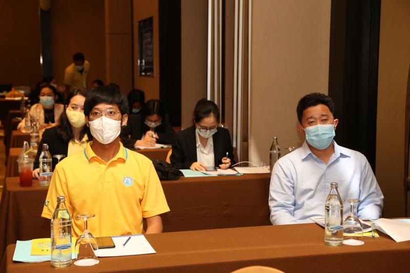 รองปลัด พม. เป็นปร�