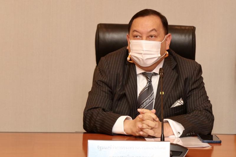 รมว. พม พร้อมด้วย ป�