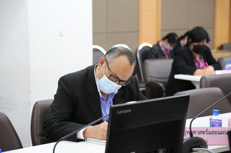 ปลัด พม. เป็นประธา�