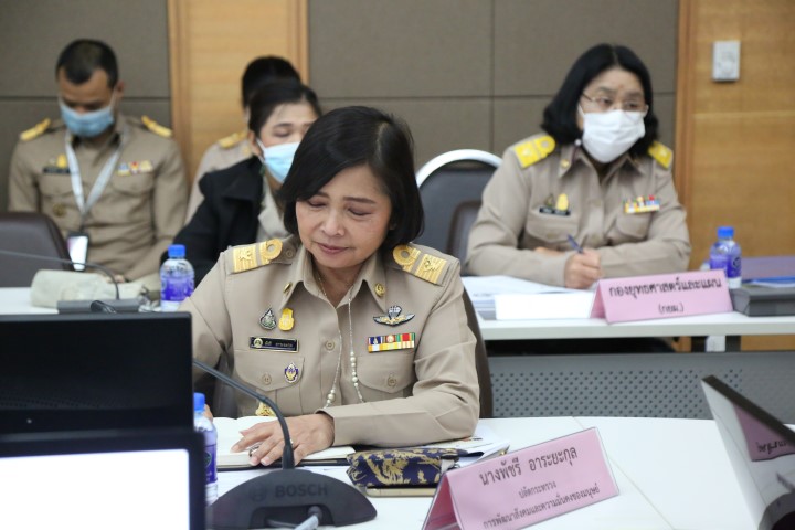 รมว.พม. เป็นประธาน�