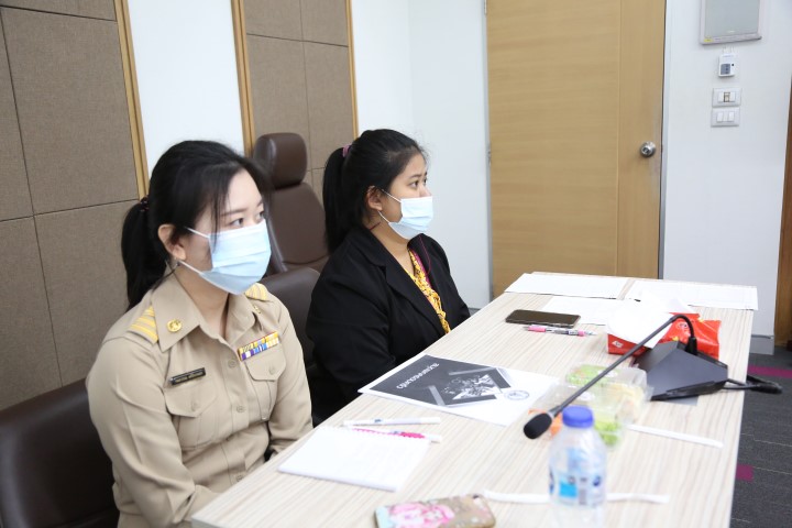 รองปลัด พม. เป็นปร�