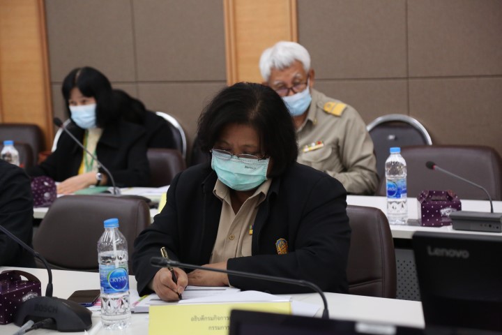 รมว.พม. เป็นที่ปรึ�