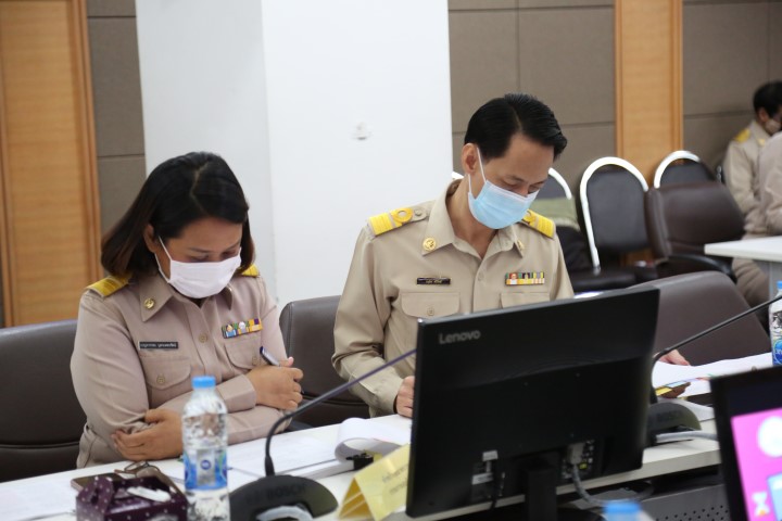 รมว.พม. เป็นที่ปรึ�