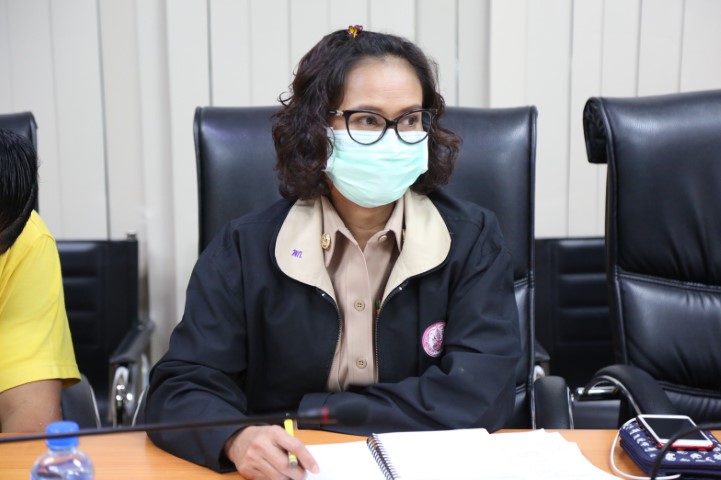 รองปลัด พม. เป็นปร�