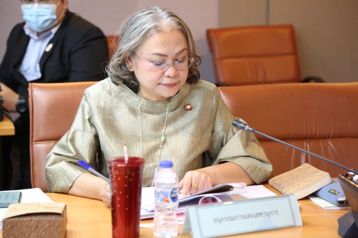 รองปลัด พม. เข้าร่�