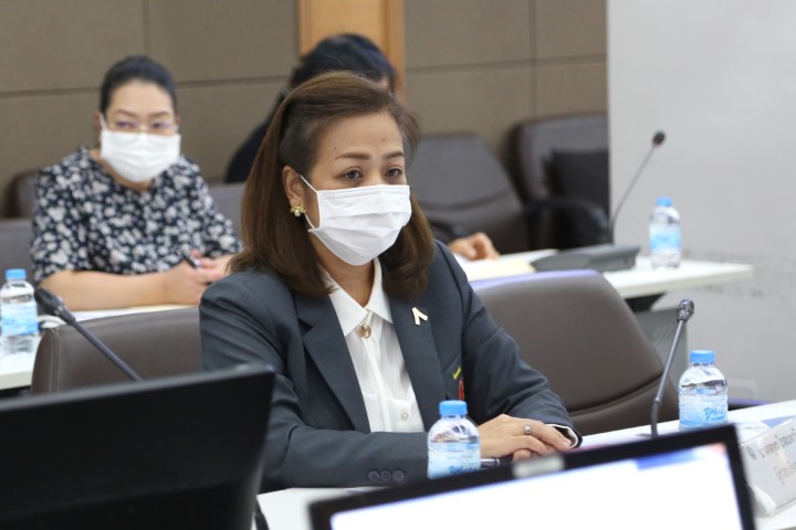 ปลัด พม. เป็นประธา�