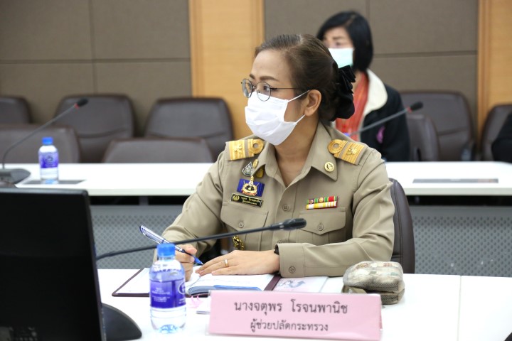 ปลัด พม. เป็นประธา�