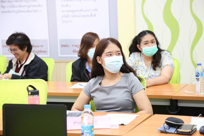 รองปลัด พม. เป็นปร�