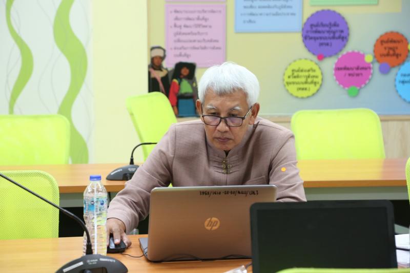รองปลัด พม. เป็นปร�