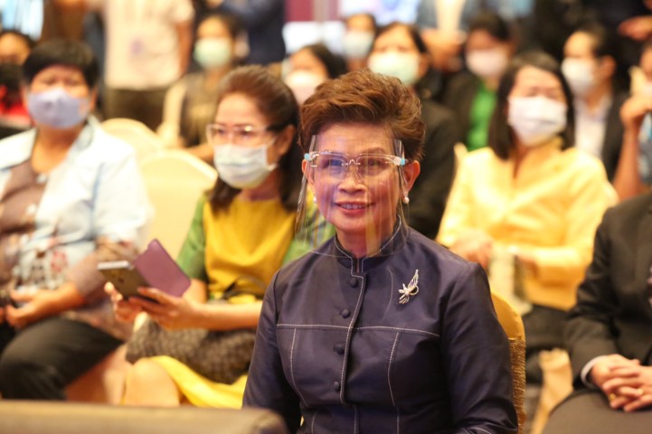 รองปลัด พม. เข้าร่�