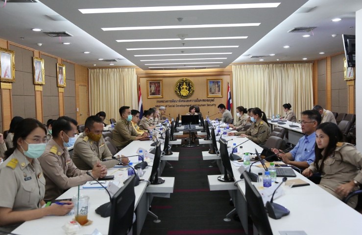 เป็นประธานการประ�