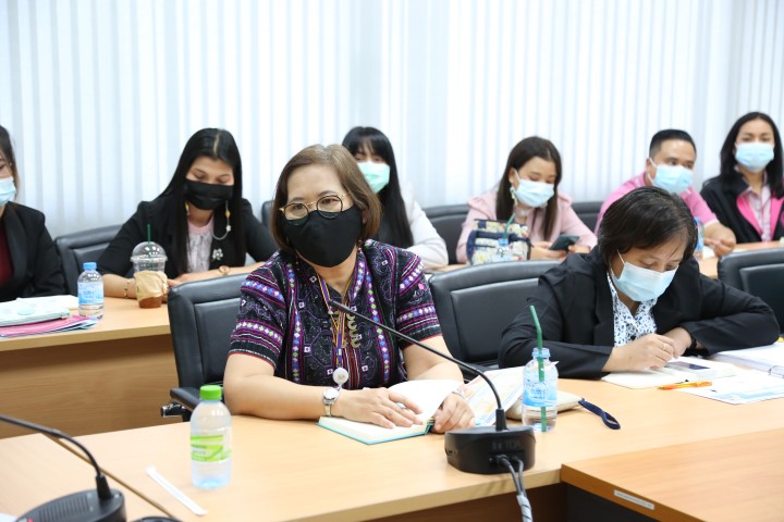 รองปลัด พม. ประชุม�