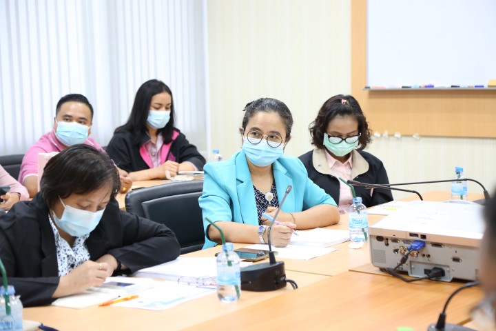 รองปลัด พม. ประชุม�